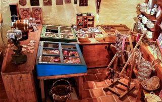 Fair tradový prodejní krámek Český Krumlov